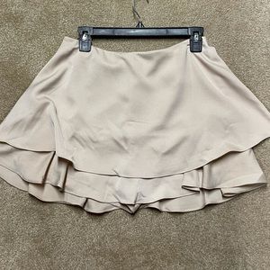 DOBE Skirt/Skort never worn